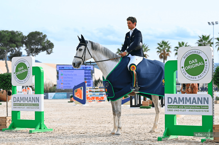 维克托·贝滕多夫赢得地中海马术巡回赛二星级1.45米大奖赛 维克托·贝滕多夫赢得地中海马术巡回赛二星级1.45米大奖赛