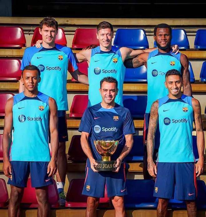 尴尬了!巴萨本周末西甲赛季首秀恐只有14人能用……